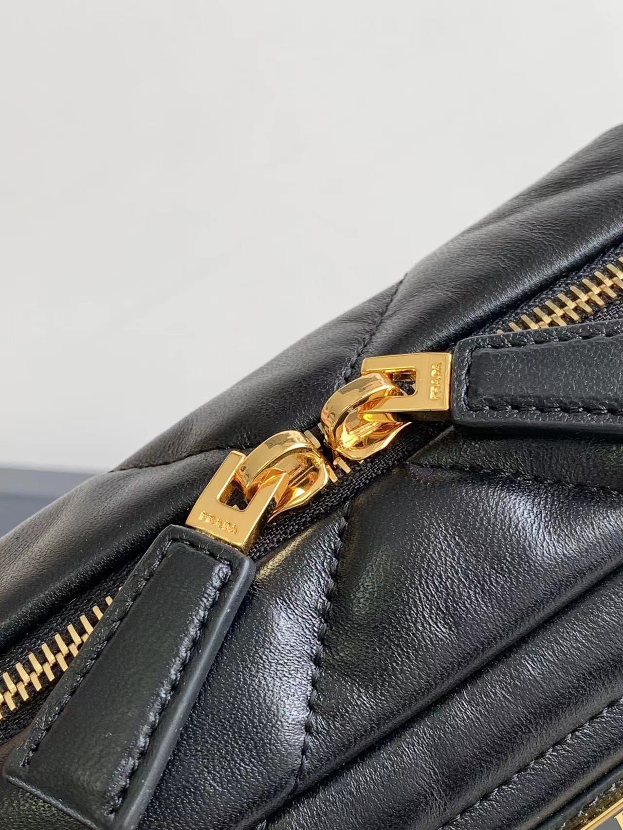 PRADA WOMEN'S BAG