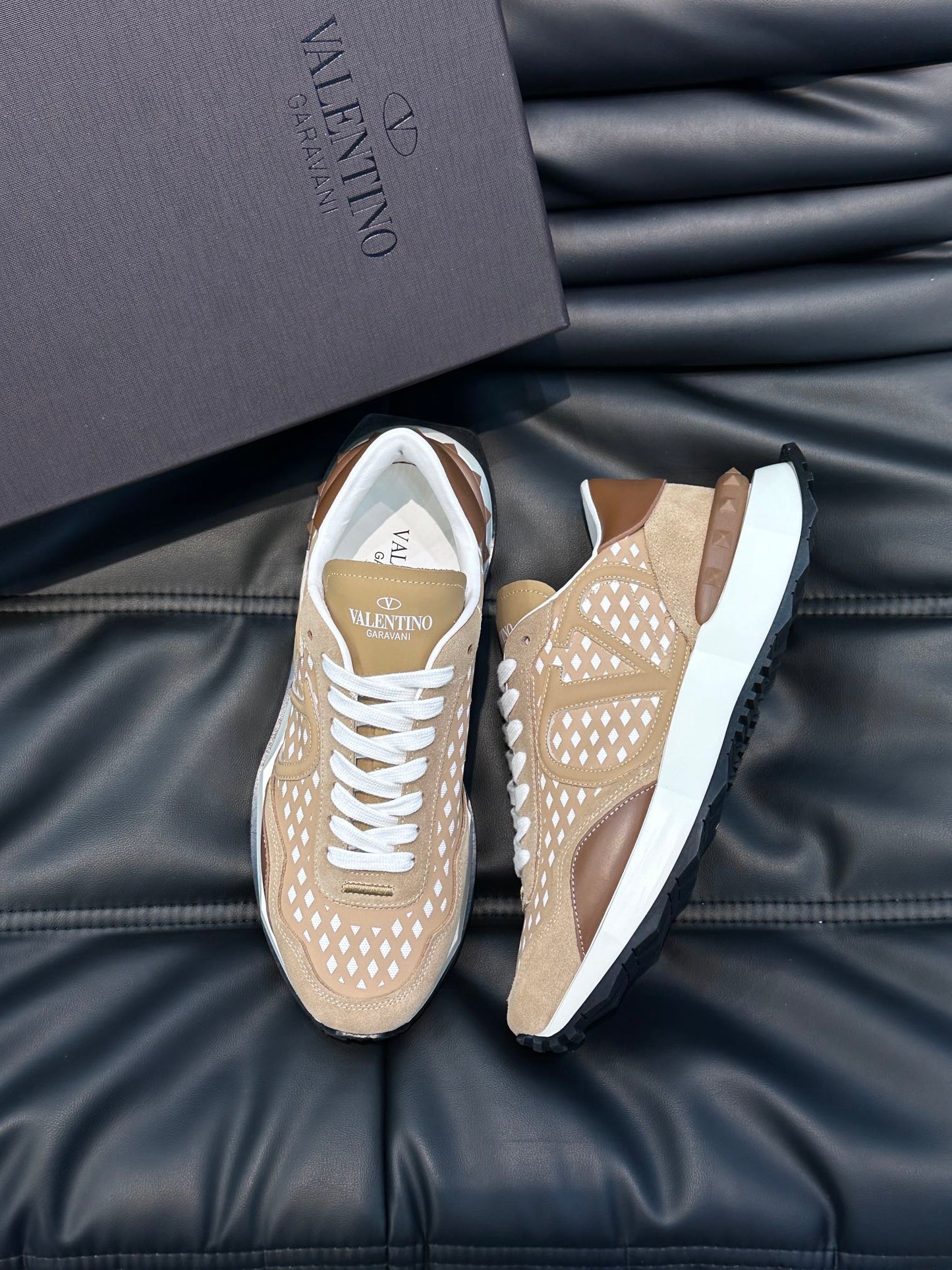 VALENTINO GARAVANI CLASSIC