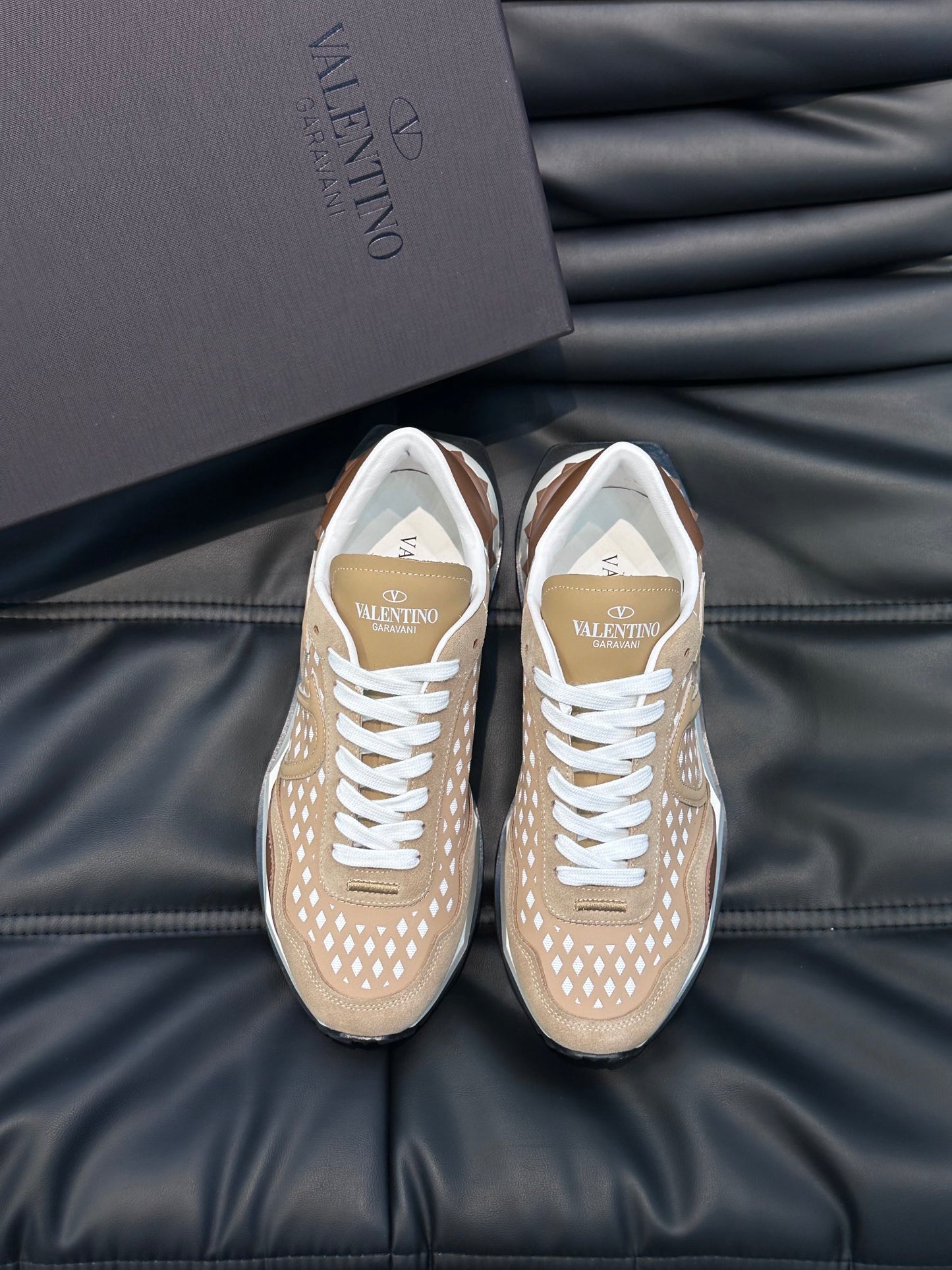 VALENTINO GARAVANI CLASSIC