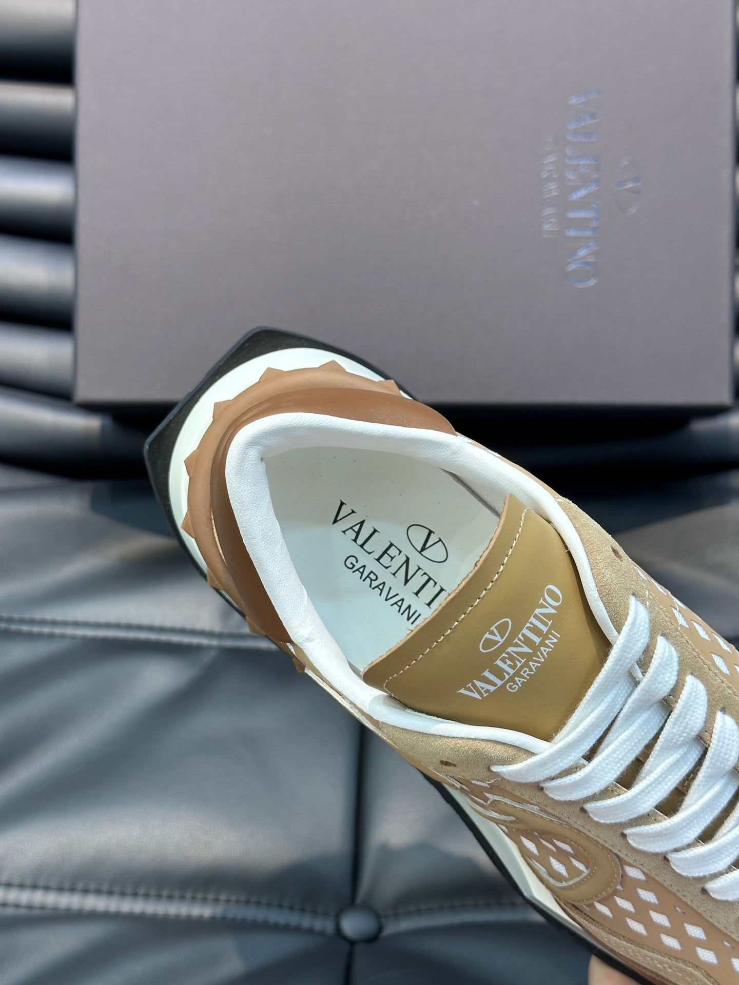 VALENTINO GARAVANI CLASSIC