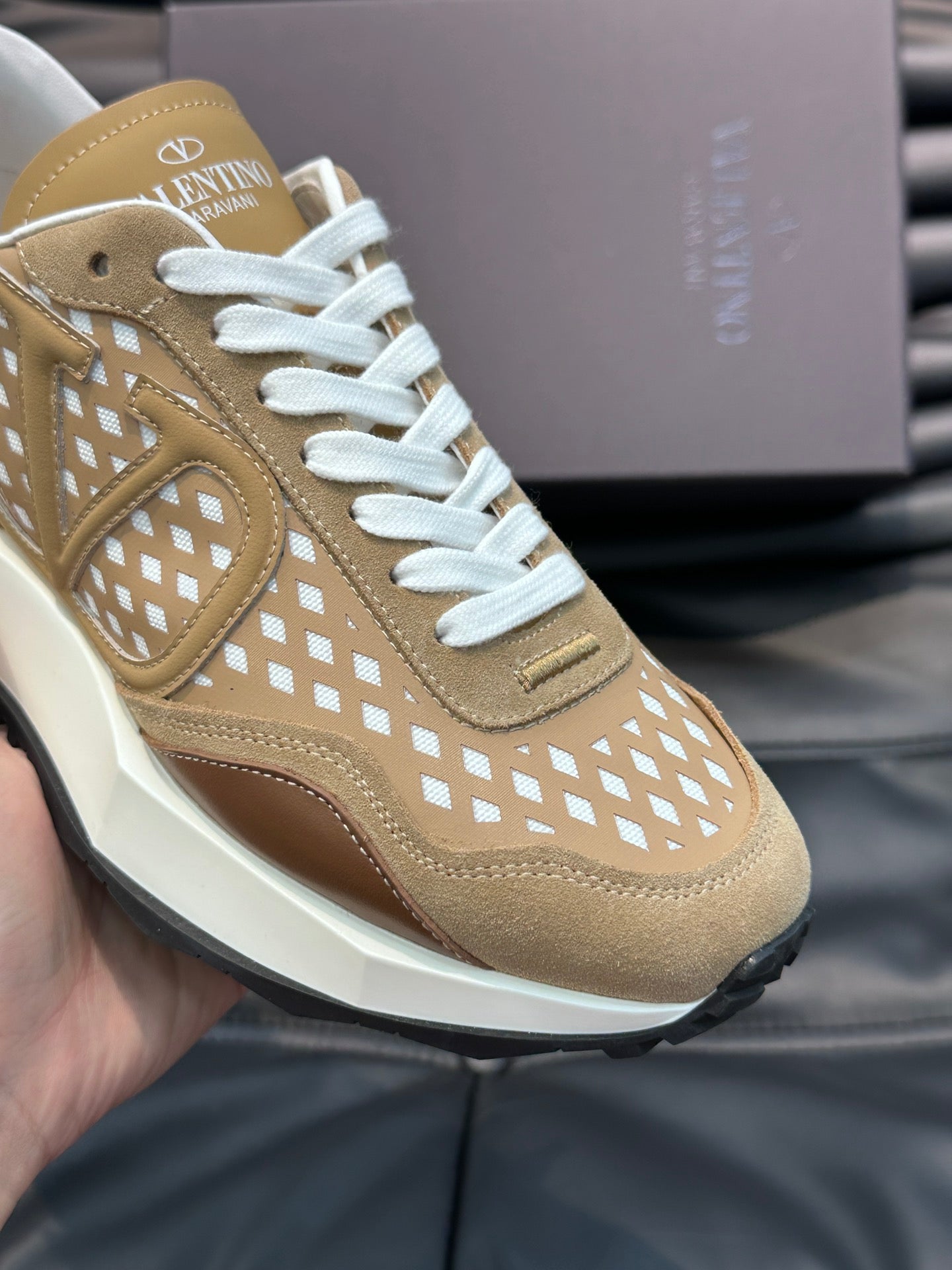 VALENTINO GARAVANI CLASSIC