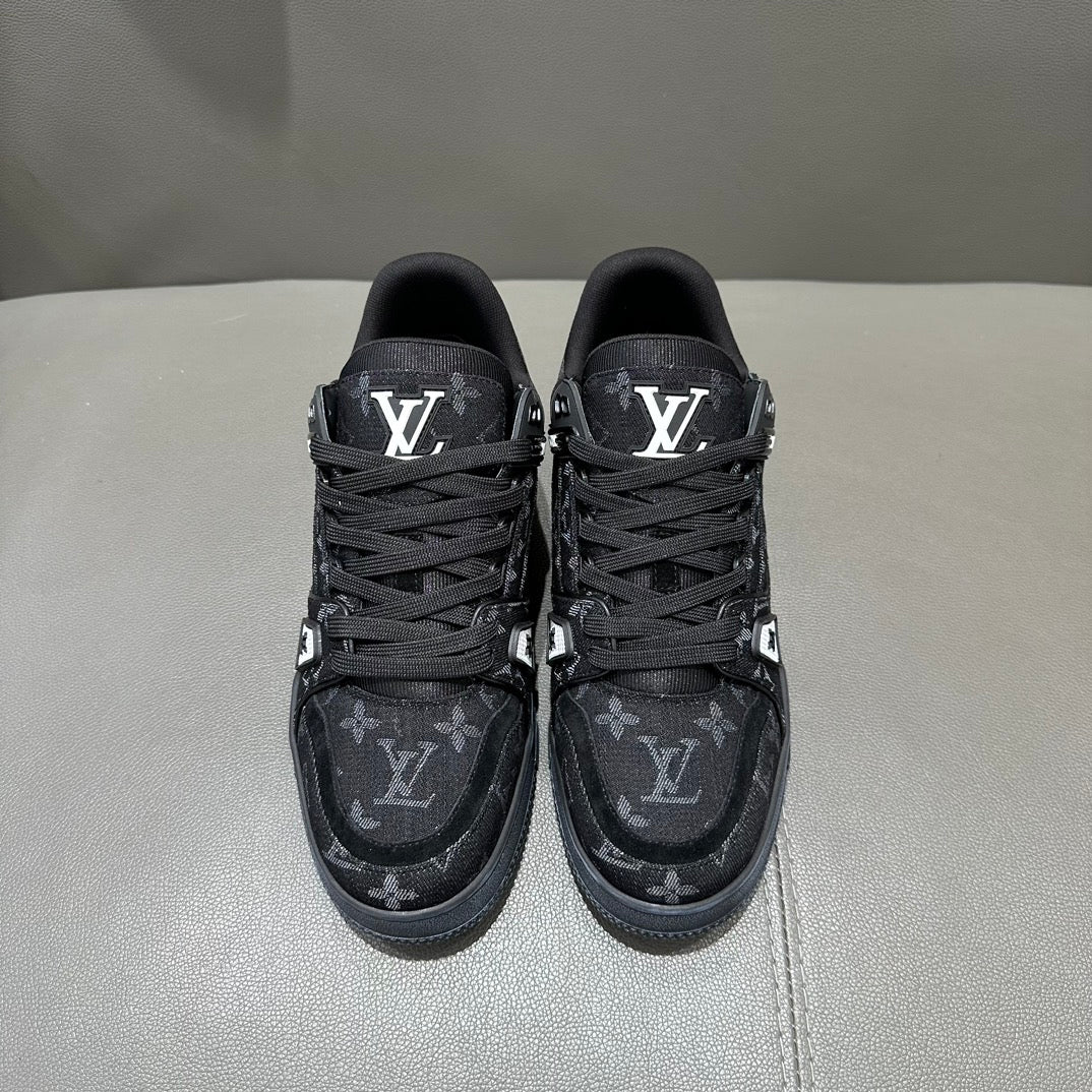 LV BLACK LIMITED EDITION