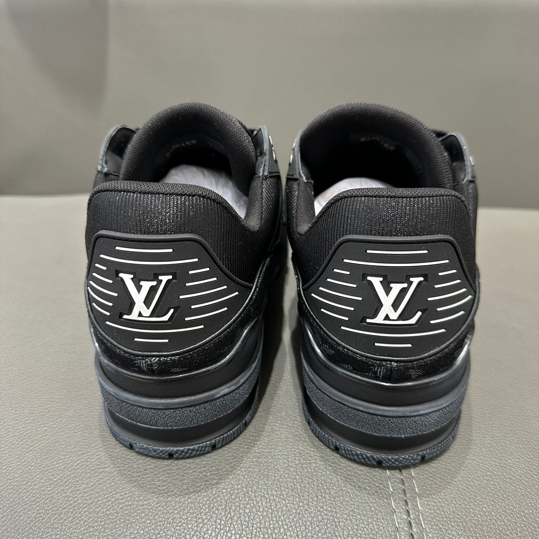 LV BLACK LIMITED EDITION