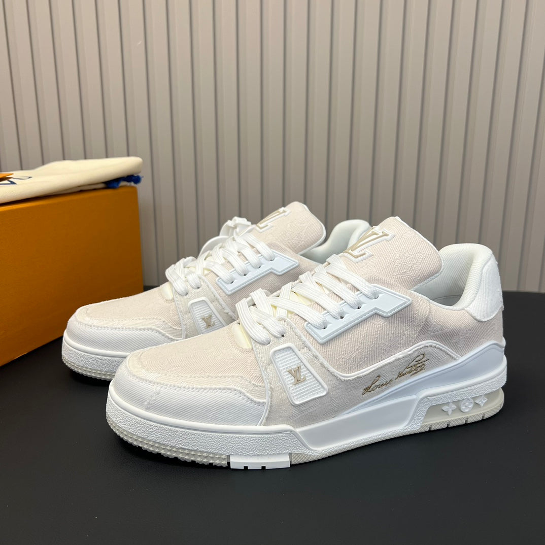 LV TRAINER MONOGRAM