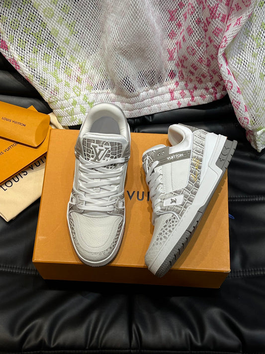 LV LUXURY TRAINER