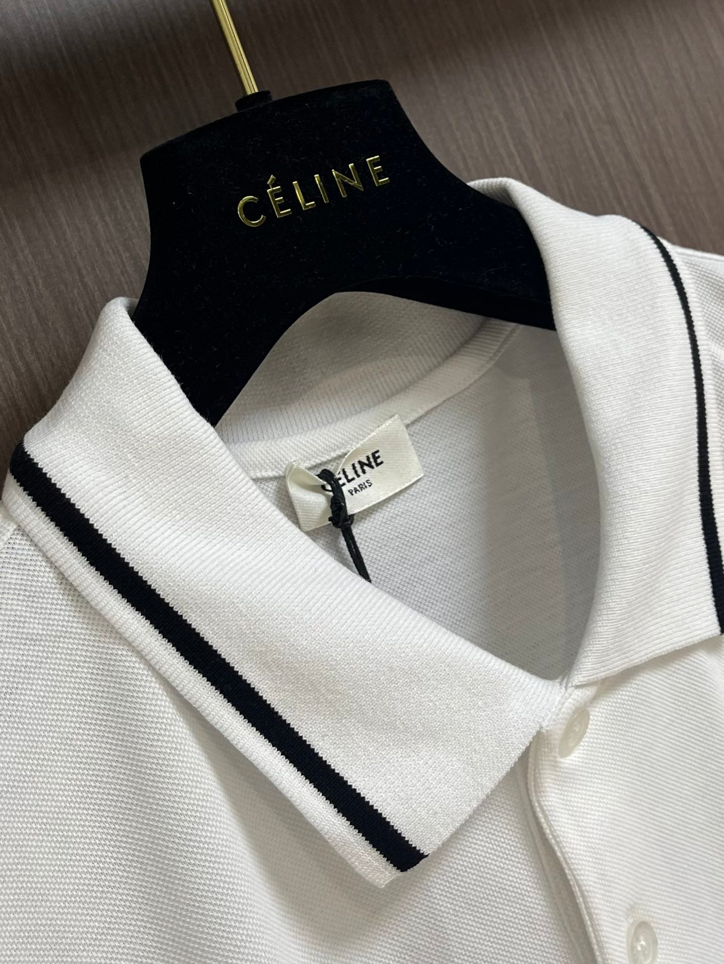 Nuevo polo Celine para hombres