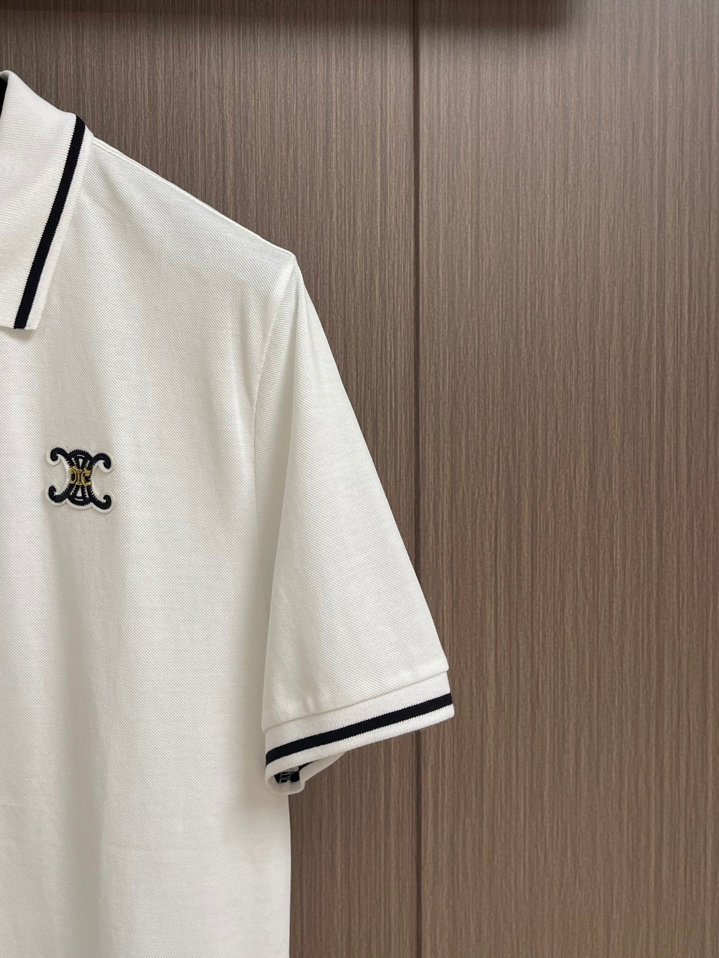 Nuevo polo Celine para hombres
