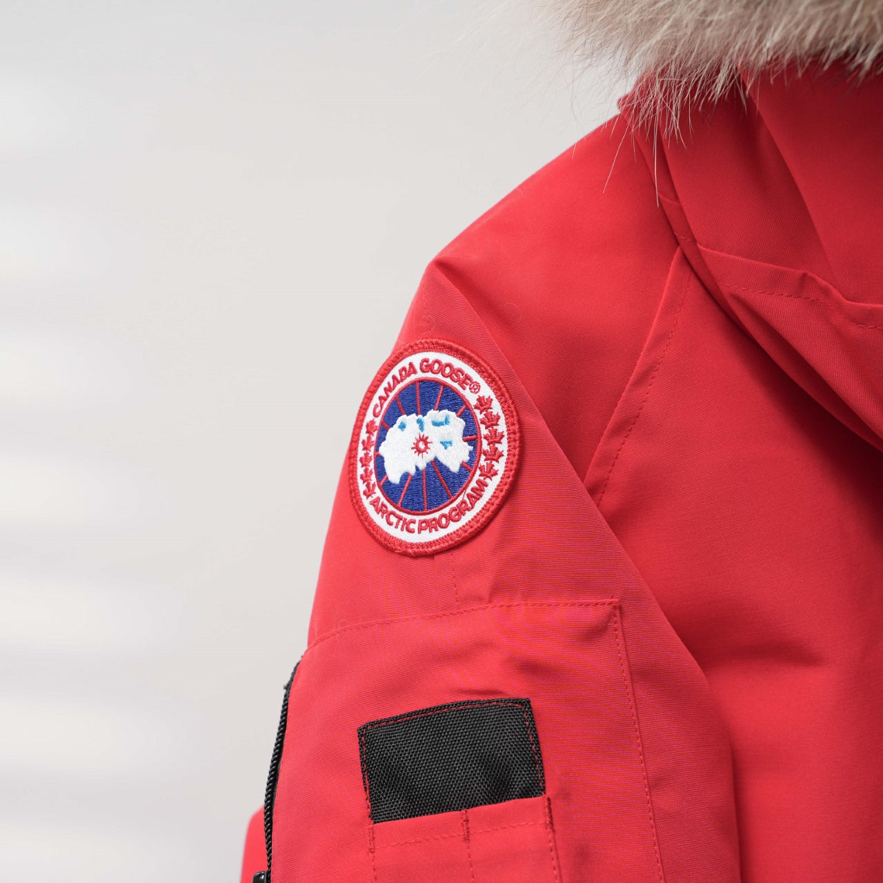CANADA GOOSE ROJO